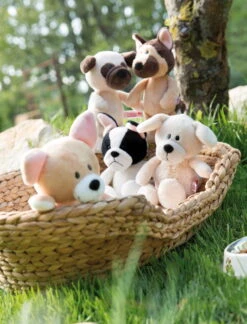 Nici 45100 Mops Ca 20cm Dog Friends Schlenker Plüsch -Bester Spielzeug Geschäft 45100 08 Milieu 1561x2048