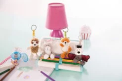 Nici 47551 Talisminis Schlüsselanhänger Faultier 7cm Tiefenentspannt -Bester Spielzeug Geschäft 47551 03 47553 47552 47550 Milieu 2048x1356