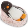Nici 48356 Pinguin Noshy Schlafend Im Körbchen 12cm Plüsch Winter Friends GREEN 2 Nici 48356 Pinguin Noshy Schlafend Im Körbchen 12cm Plüsch Winter Friends GREEN -Bester Spielzeug Geschäft 48356 01 HA Frei 2048x1844
