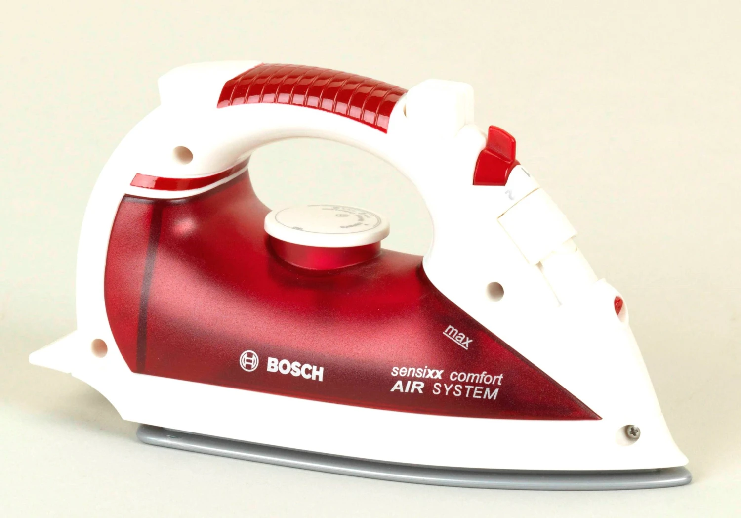 Theo Klein Bosch Bügeleisen Für Kinder Inkl. Wassersprüh-Funktion 6254 4 Theo Klein Bosch Bügeleisen Für Kinder Inkl. Wassersprüh-Funktion 6254 – Bild 2